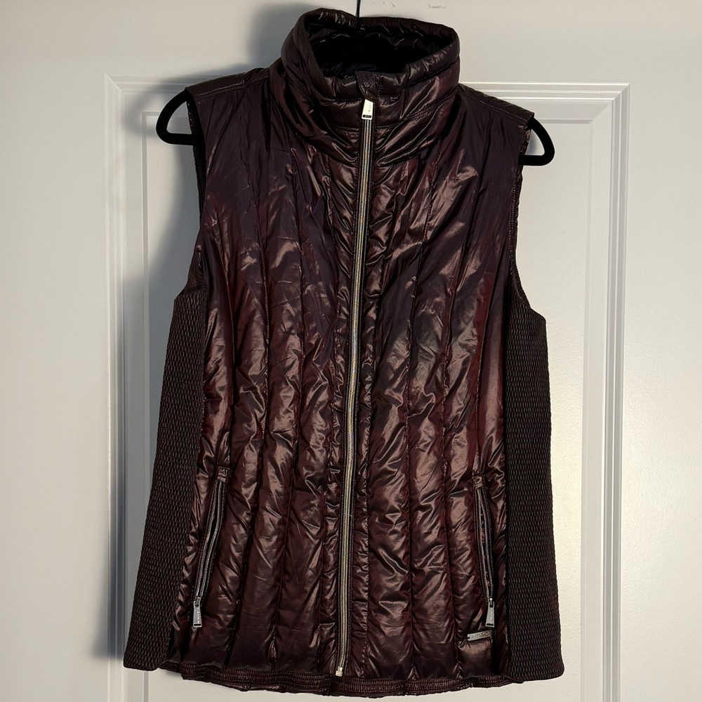 Calvin Klein Women's Quilted Performance Vest - Burgundy